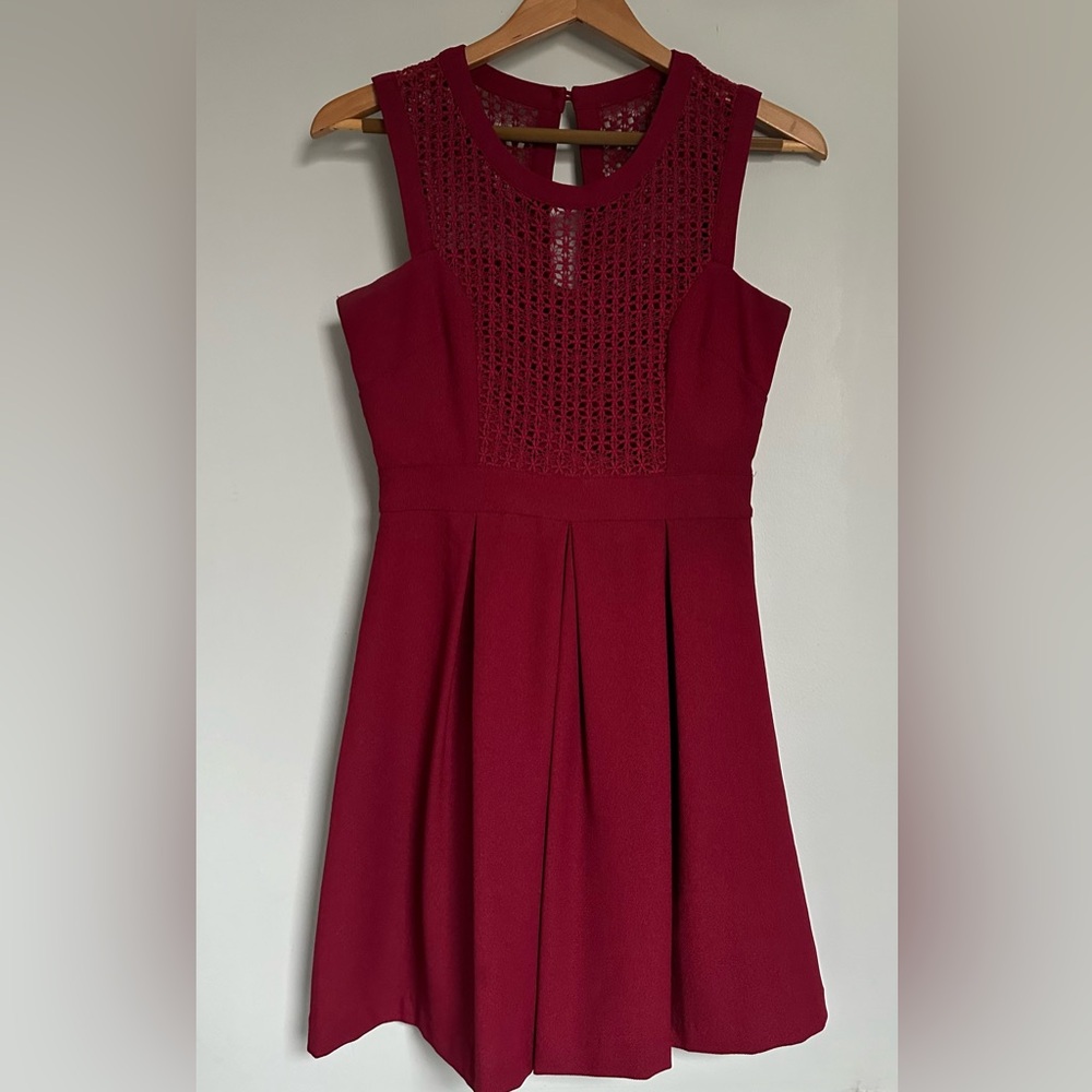 ModCloth Red Sleeveless Fit and Flare Dress with Sweetheart Mesh Neckline XS - Picture 7 of 9